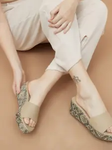 Ginger by Lifestyle Women Printed Wedge Sandal Heels
