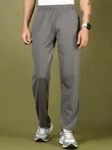 V-Mart Men Mid Rise Track Pant