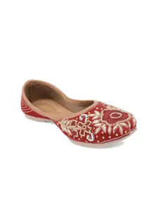 Anouk Women Embellished Ethnic Mojaris Flats