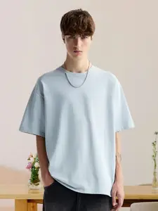 PRONK Men Solid Round Neck Oversized T-shirt