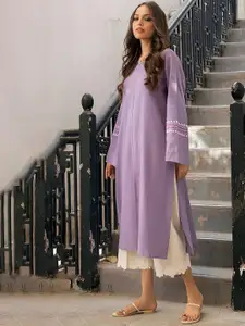 GoSriKi Notch Neck Flared Sleeves Straight Kurta