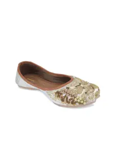 Anouk Women Embellished Ethnic Mojaris Flats