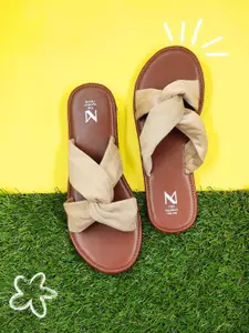 THE MADRAS TRUNK Women Open Toe Flats with Bows