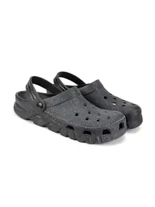 PENNEN Men Clogs Sandals