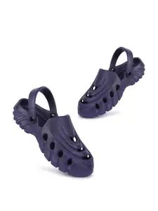 PENNEN Men Clogs