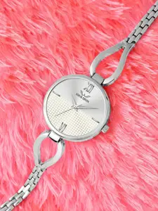 LOUIS DEVIN Women Brass Dial & Stainless Steel Bracelet Style Straps Analogue Watch LD-ZL156-SLV