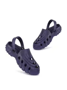 DRACKFOOT Men Clogs