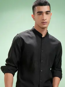 HIGHLANDER Men Comfort Slim Fit Opaque Casual Shirt