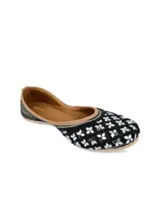 Anouk Women Embellished Ethnic Mojaris Flats