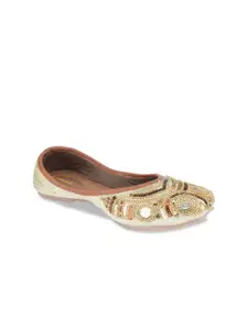 Anouk Women Embellished Ethnic Mojaris Flats