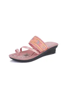 PENNEN Women Textured One Toe Flats