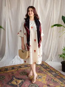 THE INDIAN ETHNIC CO Kites Black Ajrakh MulMul Scarf