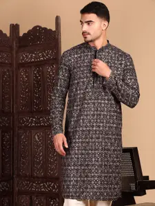 House of Pataudi Chic Geometric Pattern Chikankari Kurta With Sequin