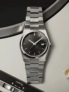 Moover Men Printed Dial & Bracelet Style Straps Analogue Watch App Analo Black