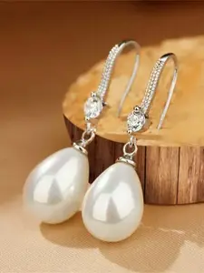 Peora Contemporary Drop Earrings