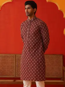 Jompers Men Geometric Embroidered Sequinned Kurta