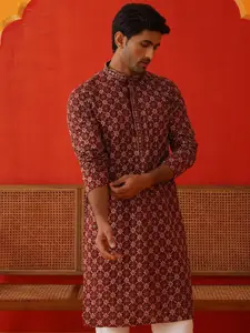 Jompers Men Geometric Embroidered Sequinned Kurta