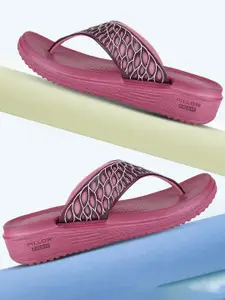 PENNEN Women Printed T-Strap Flats