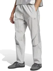 ADIDAS Originals Men Relaxed-Fit Mid-Rise Track Pants