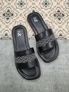 THE MADRAS TRUNK Men Comfort Sandals