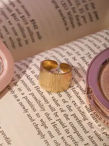 Laviscart 18K Gold-Plated Adjustable Finger Ring