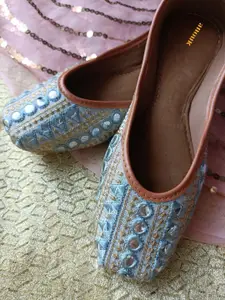 Anouk Women Embellished Ethnic Mojaris with Embroidered Flats
