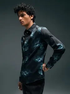 Flying Machine Men Slim Fit Opaque Printed Casual Shirt