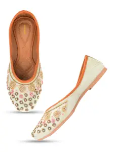 Anouk Women Embellished Ethnic Mojaris Flats