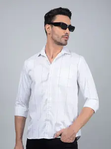 Crimsoune Club Men Classic Fit Spread Collar Windowpane Checked Cotton Casual Shirt