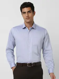 Van Heusen Men Regular Fit Spread Collar Solid Cotton Formal Shirt
