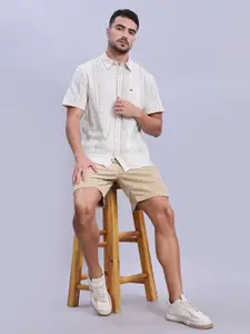 Tommy Hilfiger Men Regular Fit Spread Collar Vertical Striped Cotton Casual Shirt