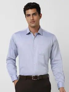 Van Heusen Men Regular Fit Spread Collar Solid Cotton Formal Shirt