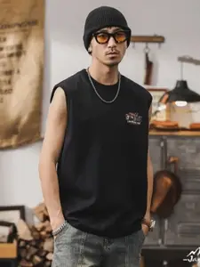 StyleCast Men Graphic Printed Round Neck Cotton T-shirt