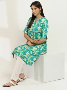 Rangriti Women Dyed Flared Sleeves Thread Work Kurta