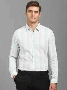 Louis Philippe Sport Men Slim Fit Vertical Striped Casual Shirt
