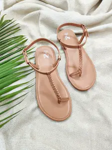 THE MADRAS TRUNK Women One Toe Flats