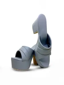MONAQI Colourblocked Comfort Sandals with Buckles