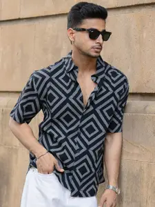 Powerlook Men Spread Collar Geometric Printed Cotton Casual Shirt