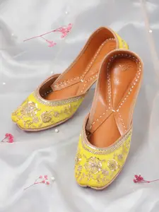 House of Pataudi Leather Sequined Embellished Mojaris