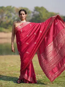 Chidiyaa Women Rang Barse Leela Block Printed Dola Silk Saree