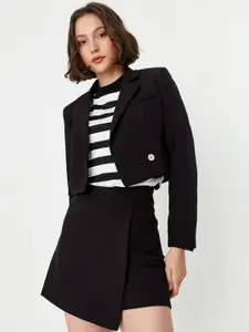 Trendyol Women Slip-On Mid-Rise Shorts