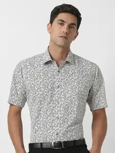 Van Heusen Men Regular Fit Spread Collar Floral Printed Cotton Formal Shirt