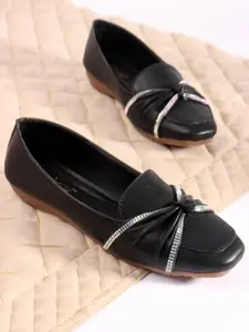 DressBerry Women Embellished Mojaris Flats