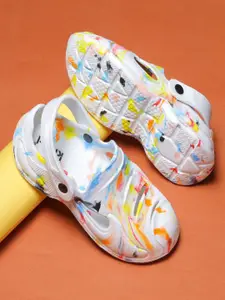 KNIEVL Men Printed Clogs