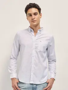 THE BEAR HOUSE Men Slim Fit Opaque Striped Casual Shirt