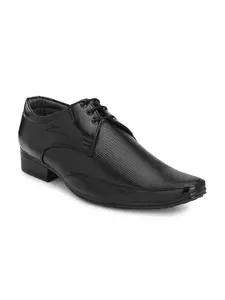 LEEPEETER Men Textured Formal Derbys