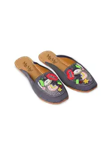 MyMy footwear Women Embellished T-Strap Flats