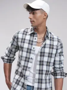 HIGHLANDER Men Comfort Slim Fit Opaque Checked Casual Shirt