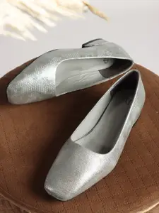 The White Pole Stylish Trending Women Block Heels Mule Bellies Sandal