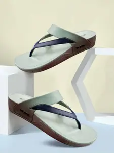 FLITE Women Colourblocked  T-Strap Flip Flops